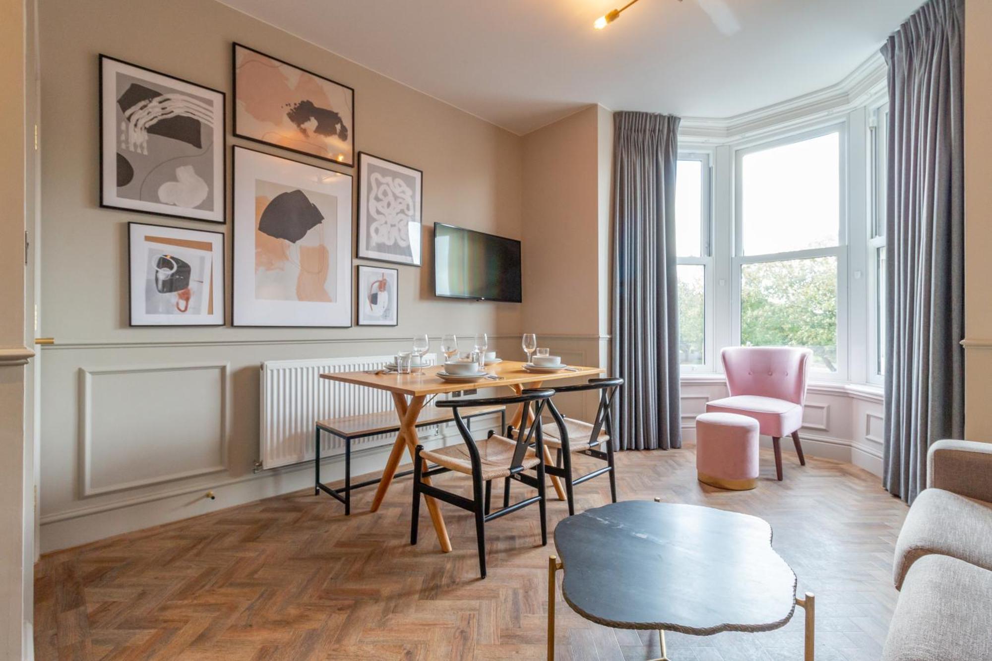Aparthotel Hy Lytham St Anne'S Lytham St Annes Esterno foto The interior of a typical apartment at The Gate