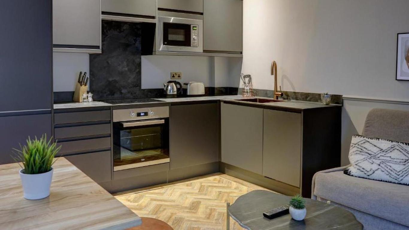 Aparthotel Hy Lytham St Anne'S Lytham St Annes Esterno foto A kitchen in a serviced apartment
